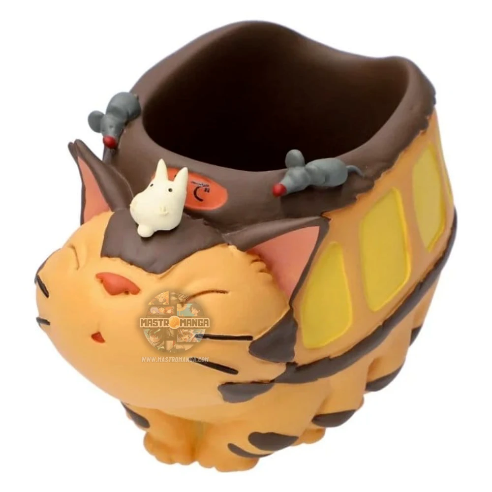 Portapenne ufficiale Studio Ghibli raffigurante il Gattobus (Nekobus) con un piccolo Totoro seduto a bordo, realizzato in resina con scomparti per penne e cancelleria
