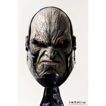 Replica a grandezza naturale della maschera di Darkseid dalla Justice League di Zack Snyder, linea Art Mask di PureArts, con pelle dall'effetto roccioso e base scolpita