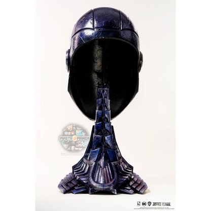 Replica a grandezza naturale della maschera di Darkseid dalla Justice League di Zack Snyder, linea Art Mask di PureArts, con pelle dall'effetto roccioso e base scolpita
