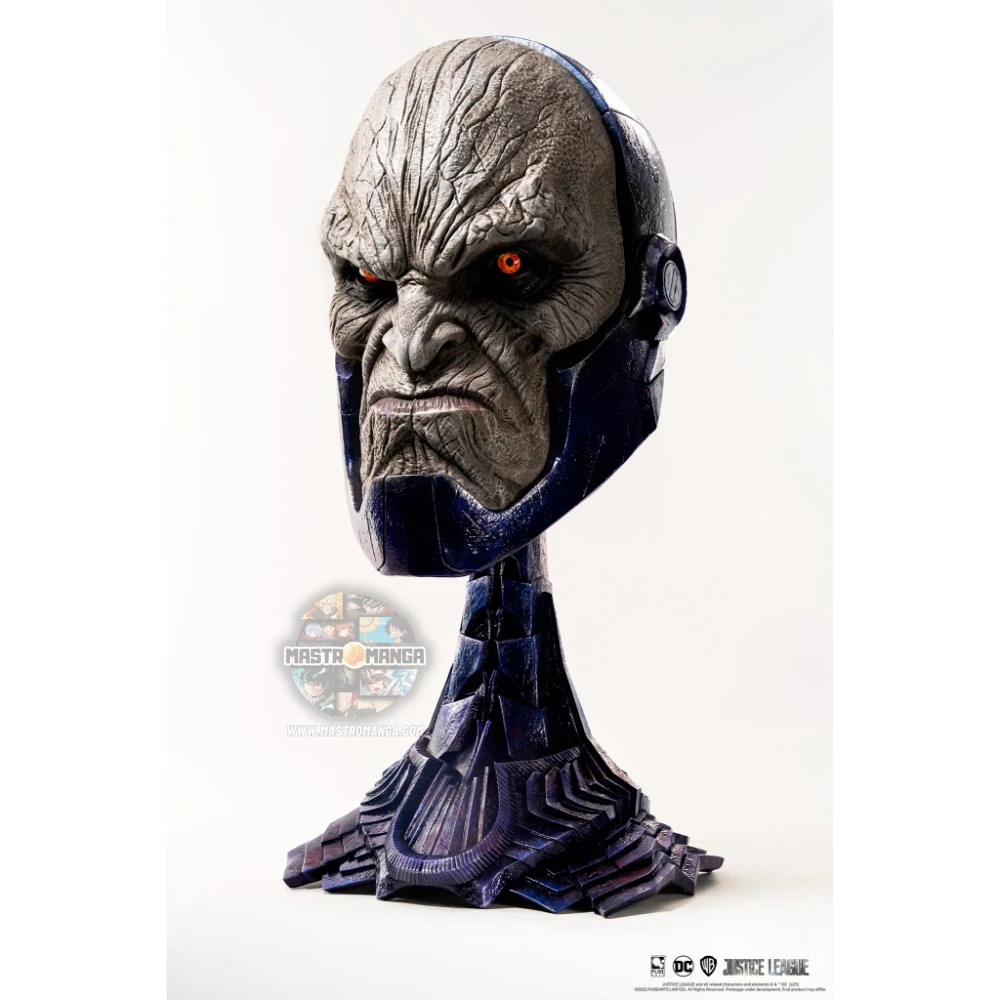Replica a grandezza naturale della maschera di Darkseid dalla Justice League di Zack Snyder, linea Art Mask di PureArts, con pelle dall'effetto roccioso e base scolpita