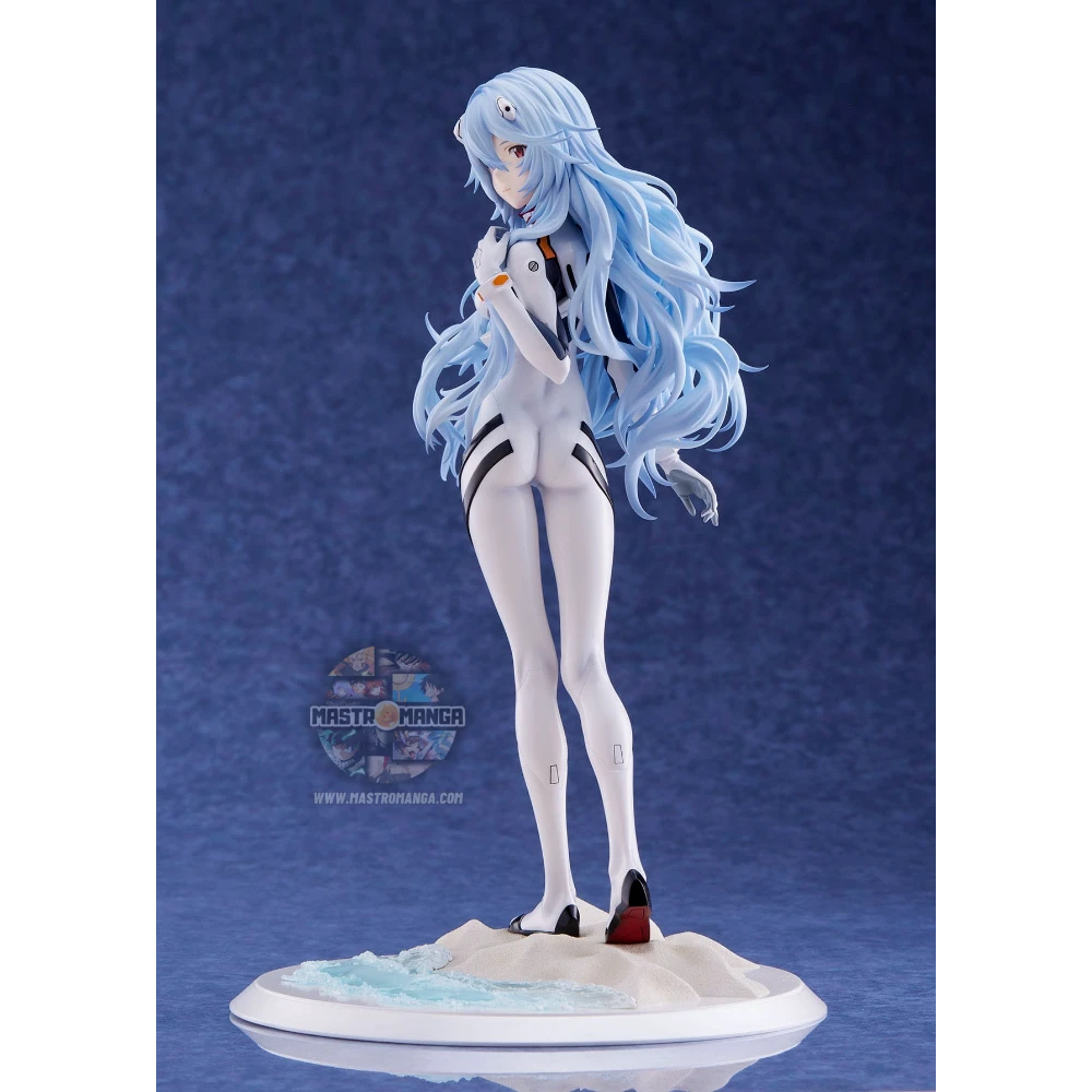 Statua di Rei Ayanami Voyage End dal film Evangelion 3.0+1.0 prodotta da Claynel, raffigurante Rei con i capelli lunghi in una posa eterea su una base ispirata al mare rosso