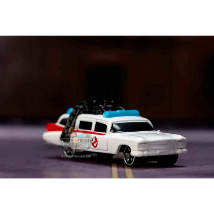 Ghostbusters Ecto-1 Stay Puft Diorama Nano Scene