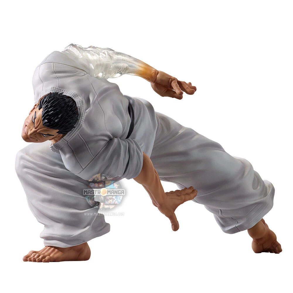 Statua da collezione Ichibansho MASTERLISE di Katsumi Orochi da Baki Hanma, in posizione di guardia karate, con muscolatura definita, pantaloni bianchi da karate e sguardo concentrato