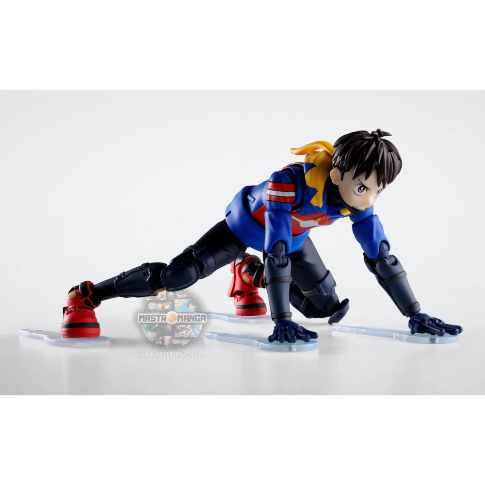 Action figure articolata S.H.Figuarts di Koichi Haimawari da My Hero Academia Vigilantes, con la sua caratteristica felpa gialla con cappuccio, maschera improvvisata ed effetti trasparenti per il Quirk di scivolamento