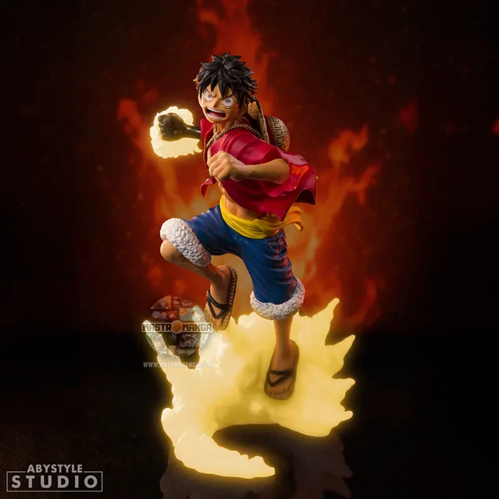 Monkey D. Luffy Glow In The Dark One Piece Super Figure Collection