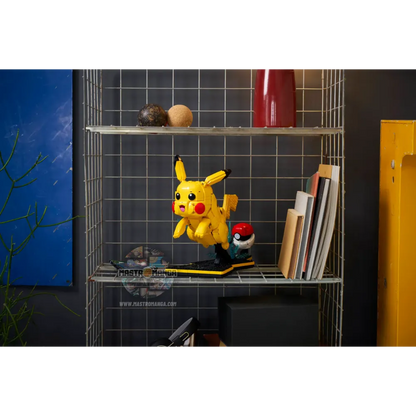 Pikachu & Poké Ball Pokémon LEGO