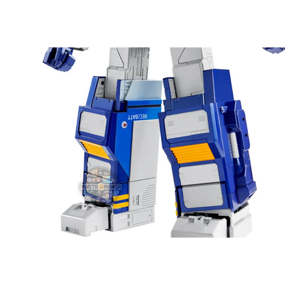 Soundwave Flagship Transformers Robosen