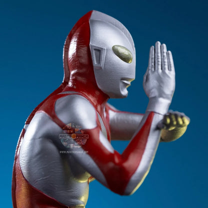Ultraman Iron Studios - Statua da collezione ufficiale del leggendario eroe tokusatsu giapponese in iconico design argento e rosso