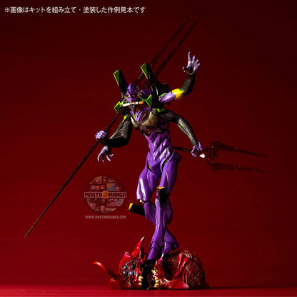 Model kit Artpla Evangelion Unità-13 Last Executioner Kaiyodo in posa imponente con quattro braccia e lance