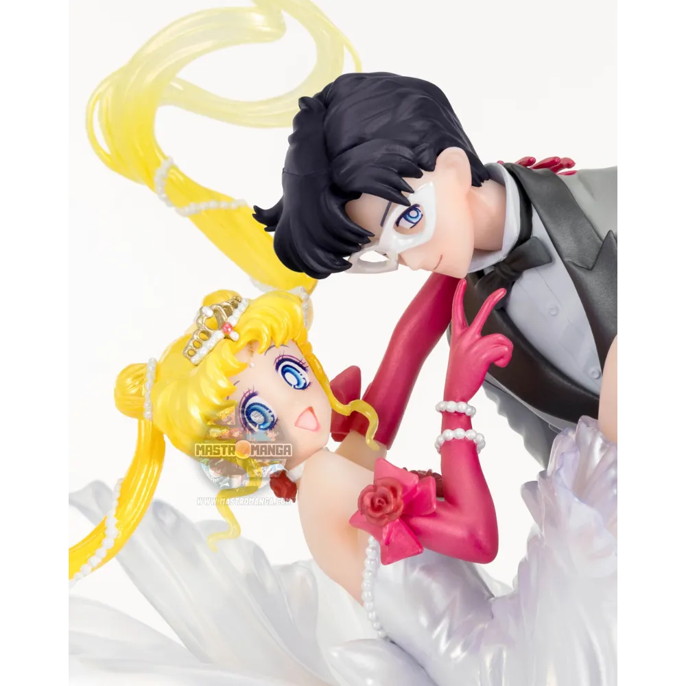 Usagi & Tuxedo Mask Moonlight Glow Edition Sailor Moon FiguartsZERO Chouette