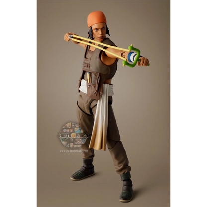 Action figure articolata S.H.Figuarts di Usopp dalla serie Netflix One Piece, con capelli ricci, tuta marrone senza maniche, borsa a tracolla e l'iconica fionda tesa in posizione di tiro