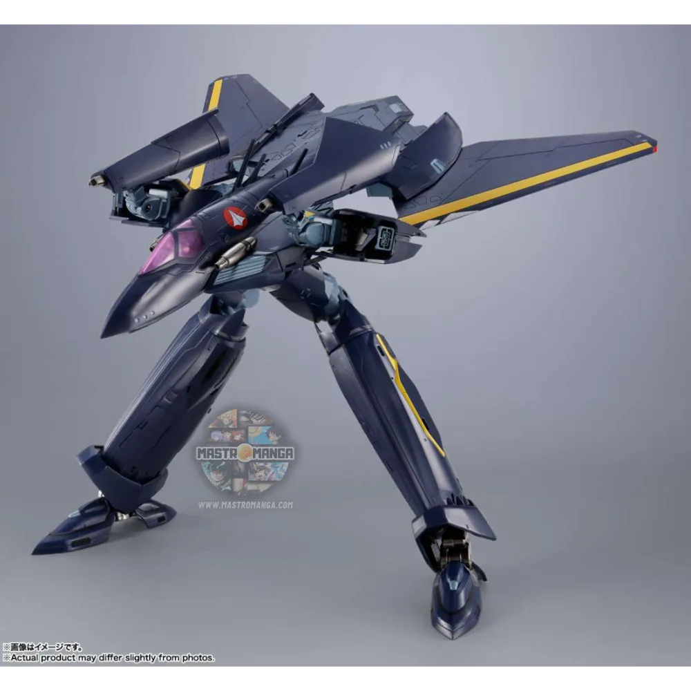 VF-17s Nightmare Stealth Valkyrie Gamlin Kizaki Macross 7 DX Chogokin